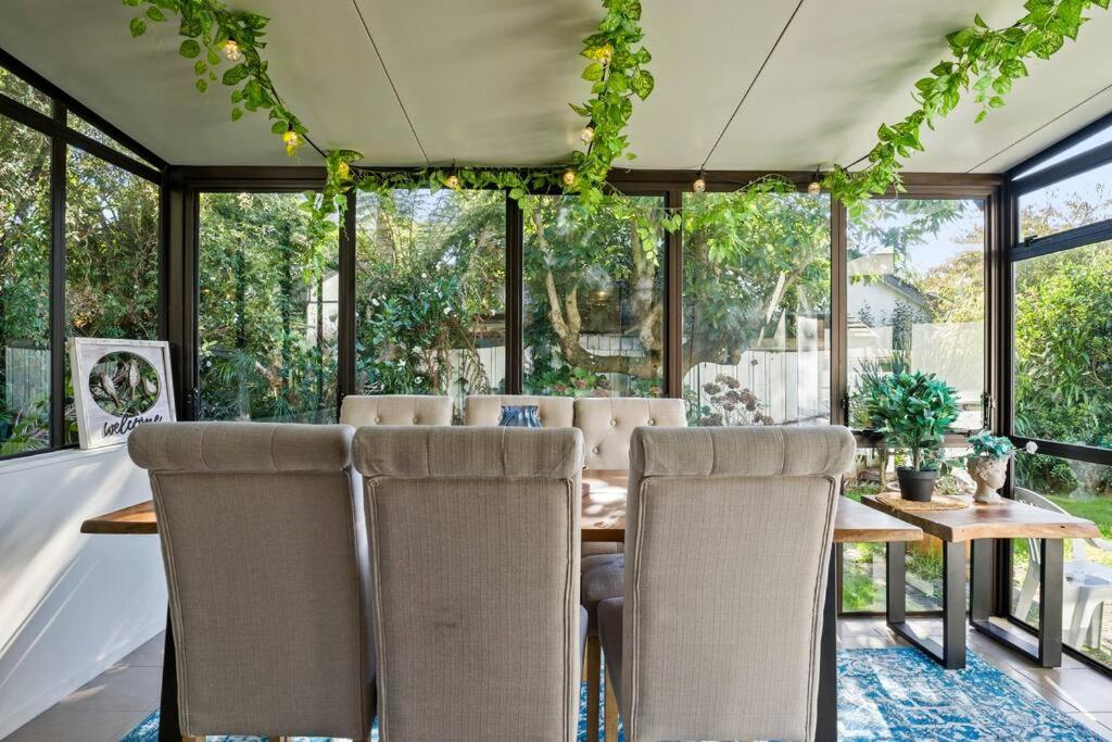 Not Usually Available - Lucky U! Auckland Bagian luar foto