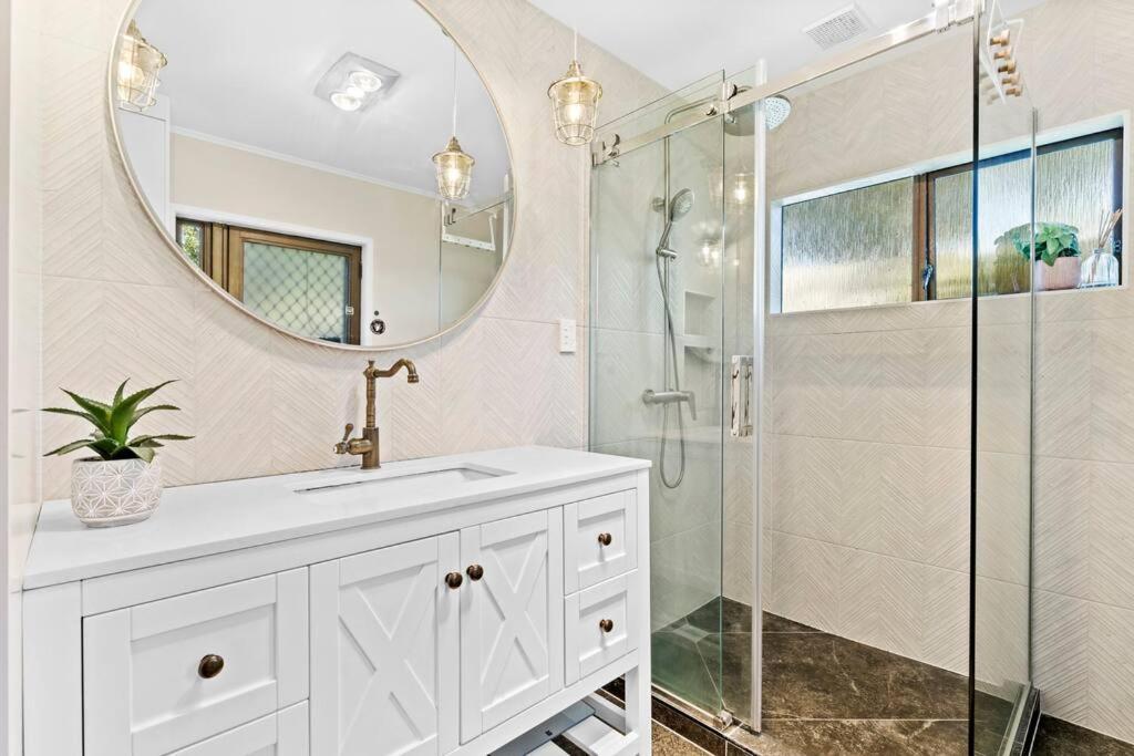 Not Usually Available - Lucky U! Auckland Bagian luar foto